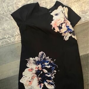 Women’s work dress size 4. Vince camuto black dress with flowers